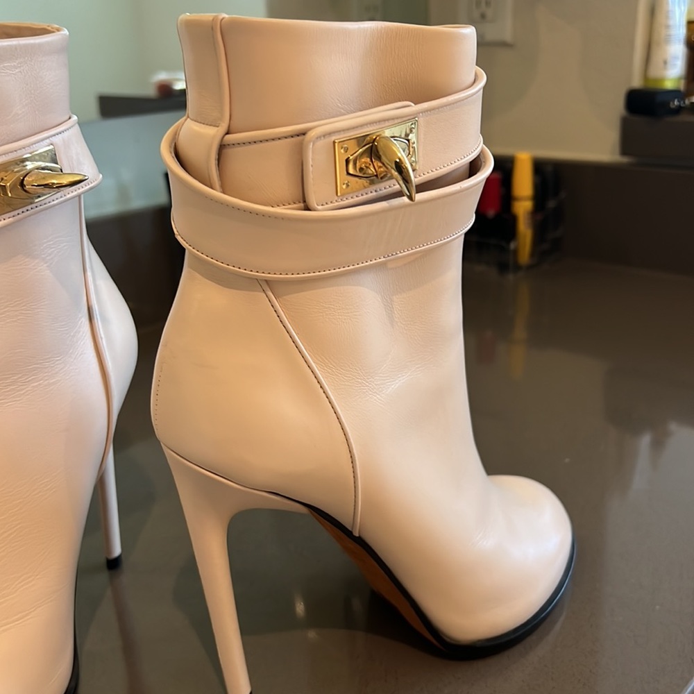 Givenchy shark lock booties!